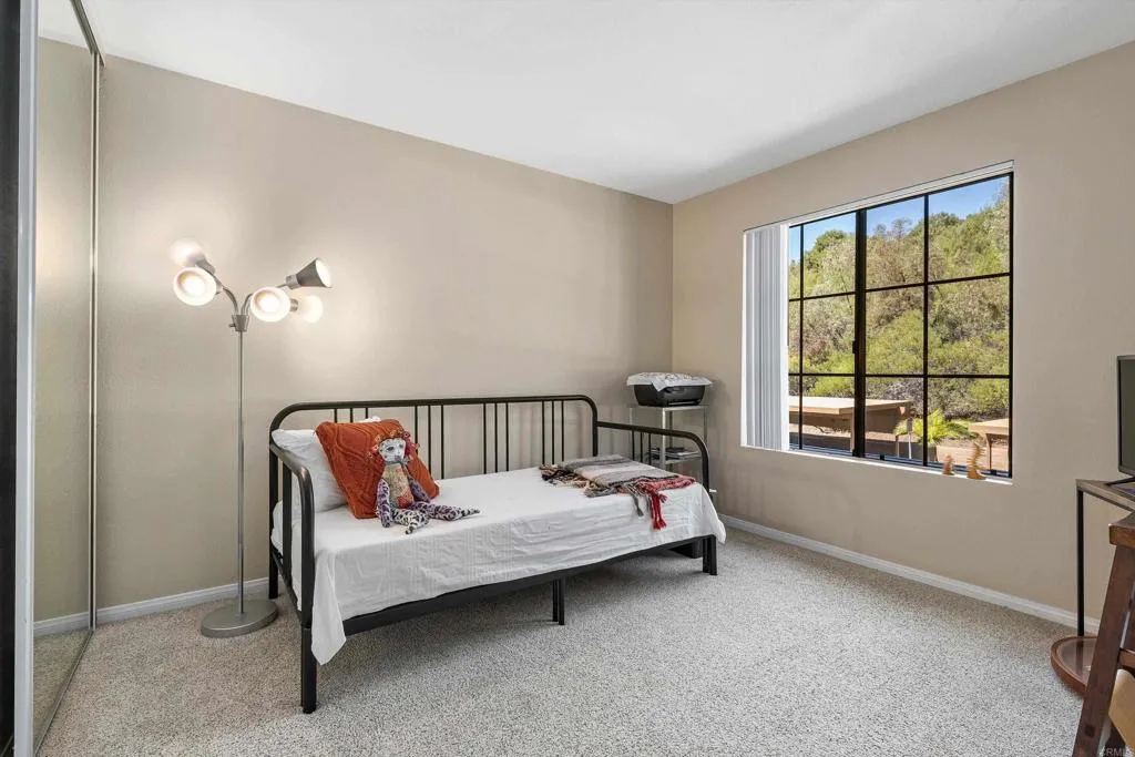 https://cdn.realtyfeed.com/cdn/127/307083306/00aa8de1c9a0e10b5c45e72f074e0692.webp