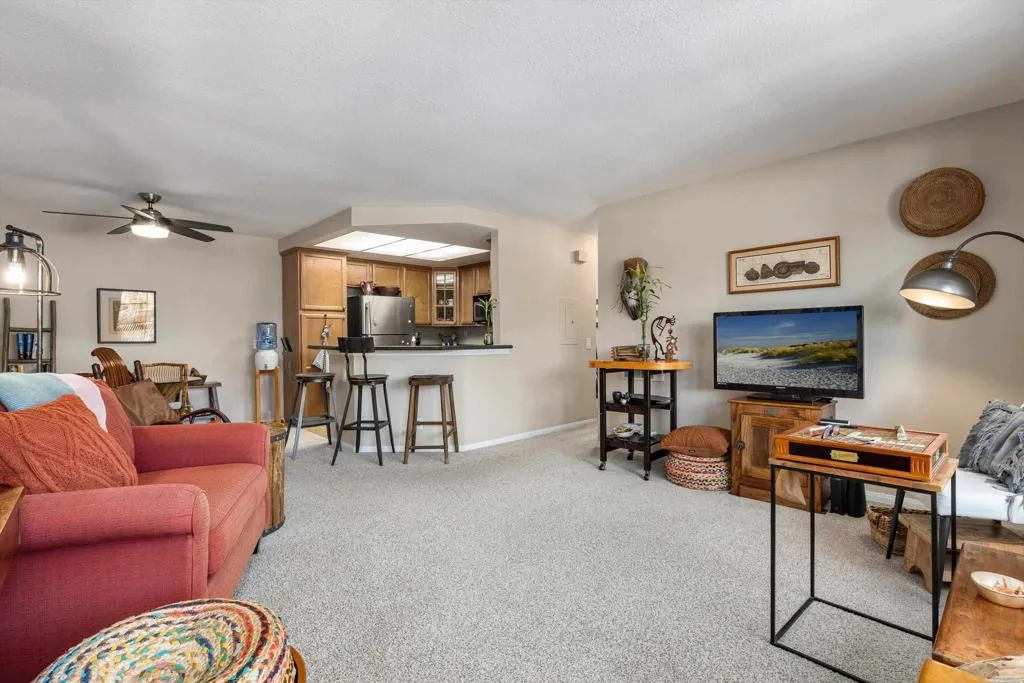 12590 Carmel Creek Rd Unit 2, San Diego, CA 92130 - Photo 4 of 25, San Diego, CA