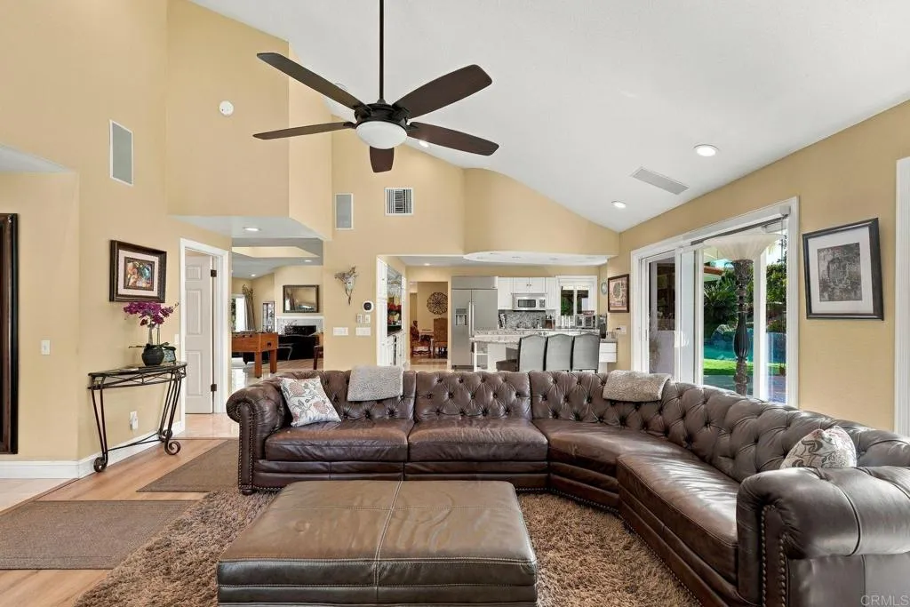 https://cdn.realtyfeed.com/cdn/127/307083345/d5ed9b06595d0418809ca000b3908f35.webp