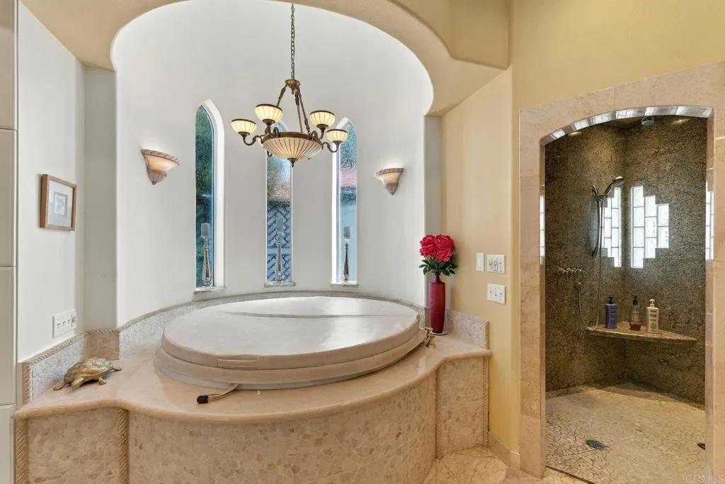 https://cdn.realtyfeed.com/cdn/127/307083345/fc6b6a0076d5092be0d48c0a6247b0e1.webp