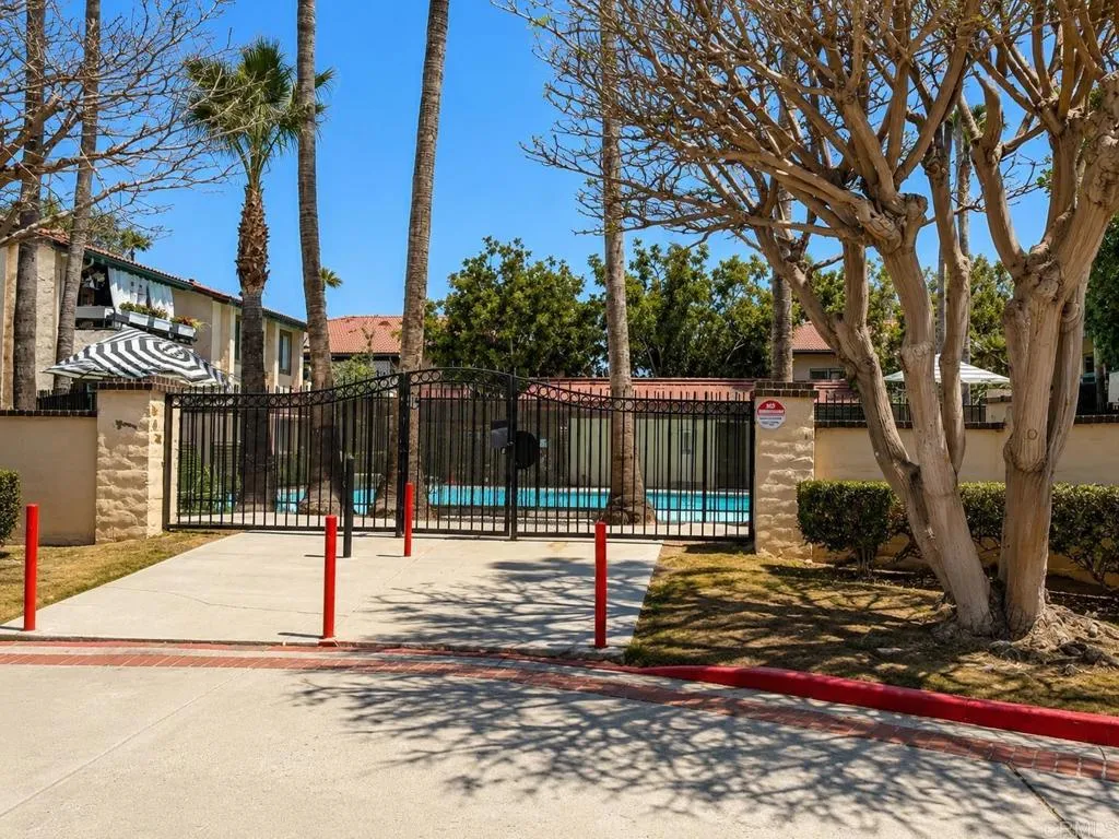 https://cdn.realtyfeed.com/cdn/127/307083380/42bab4ce4d3fe78ef1acefd1ae48edc7.webp