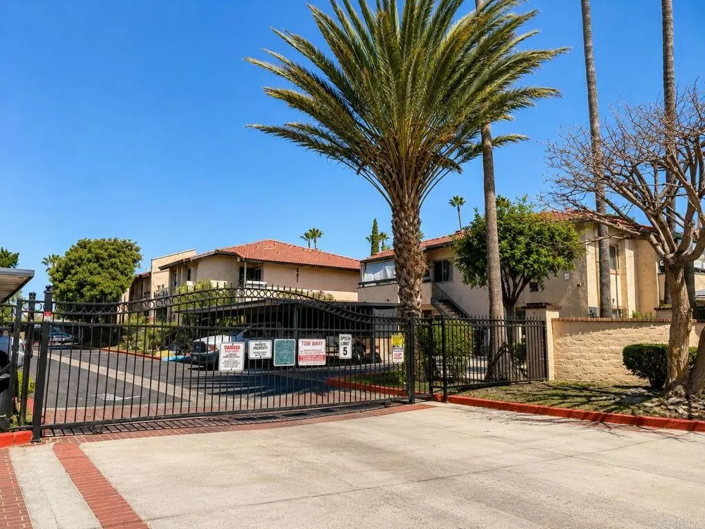 https://cdn.realtyfeed.com/cdn/127/307083380/a2eaf0ca65f8145353a790e76ec4feb7.webp