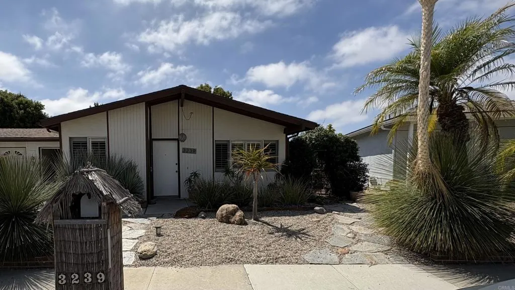 3239 Calle Osuna, Oceanside, CA 92056 - Main photo, Oceanside, CA