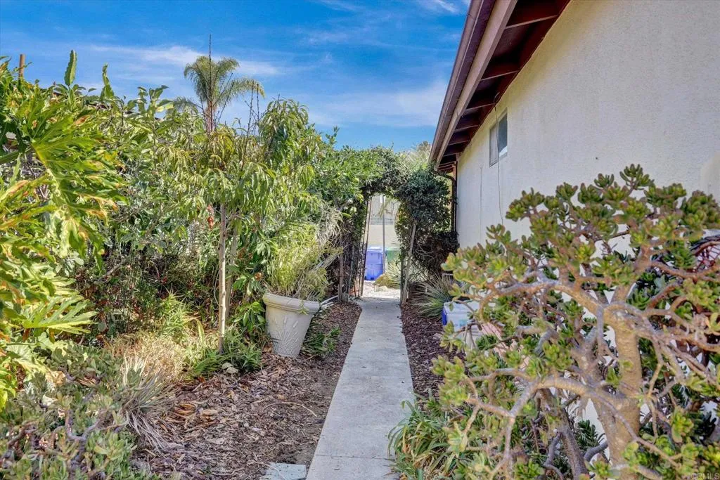 https://cdn.realtyfeed.com/cdn/127/307083395/4debd717c1a46e84b5bda7535189efeb.webp