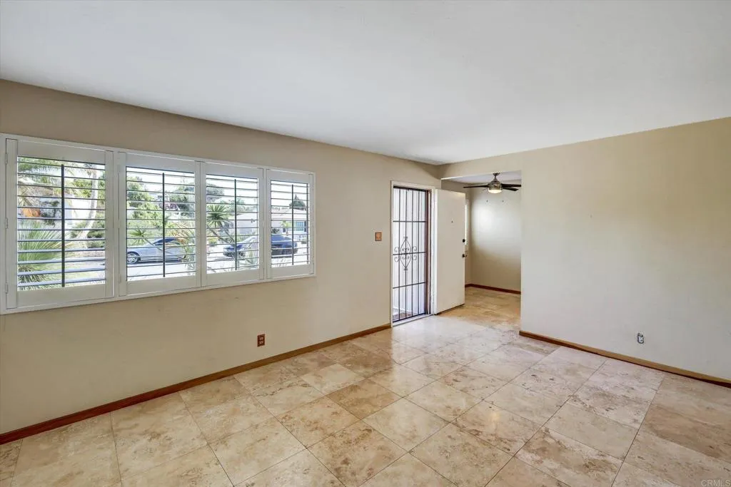 https://cdn.realtyfeed.com/cdn/127/307083395/803afcf70fad9d5b3014db9f7188efaa.webp