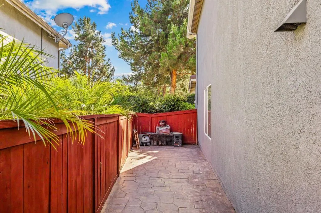 https://cdn.realtyfeed.com/cdn/127/307083400/0f919508ed509816f54bc315f2e170cf.webp