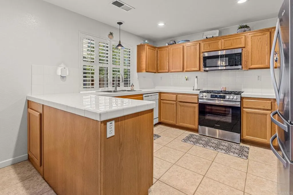 https://cdn.realtyfeed.com/cdn/127/307083400/600a92f11e1480eafbc6fe2a3ad28dbc.webp
