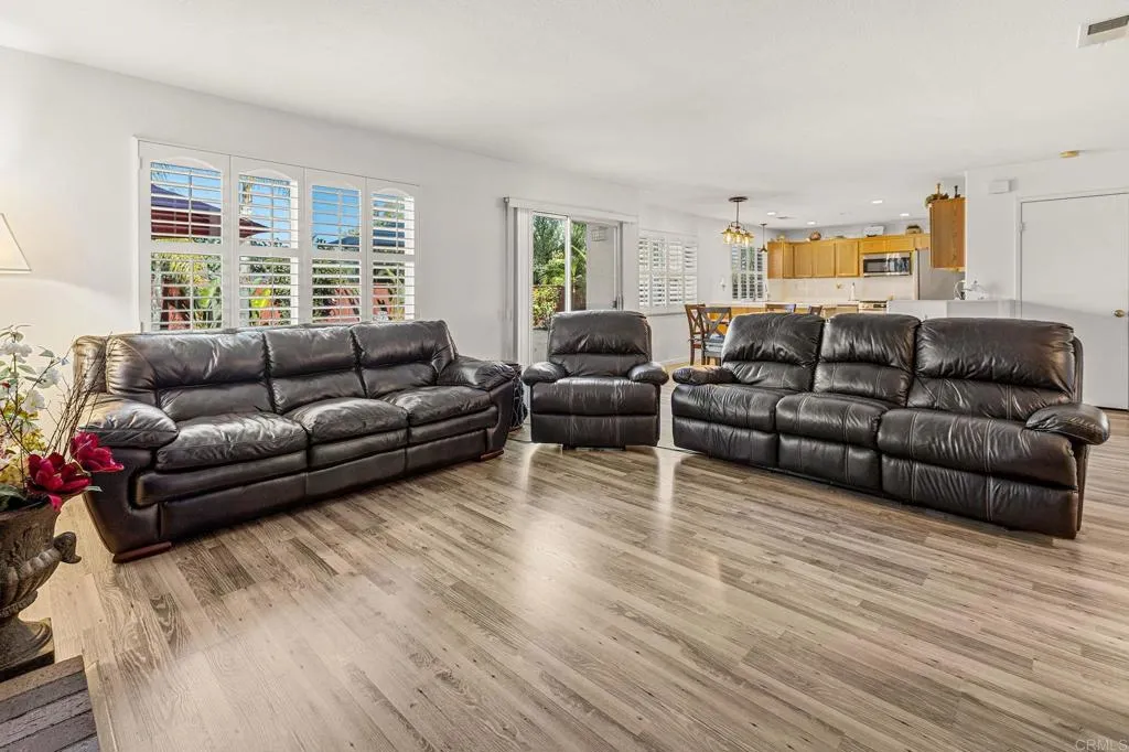 https://cdn.realtyfeed.com/cdn/127/307083400/b22252c72d8b9e2a413565b71f9b2936.webp