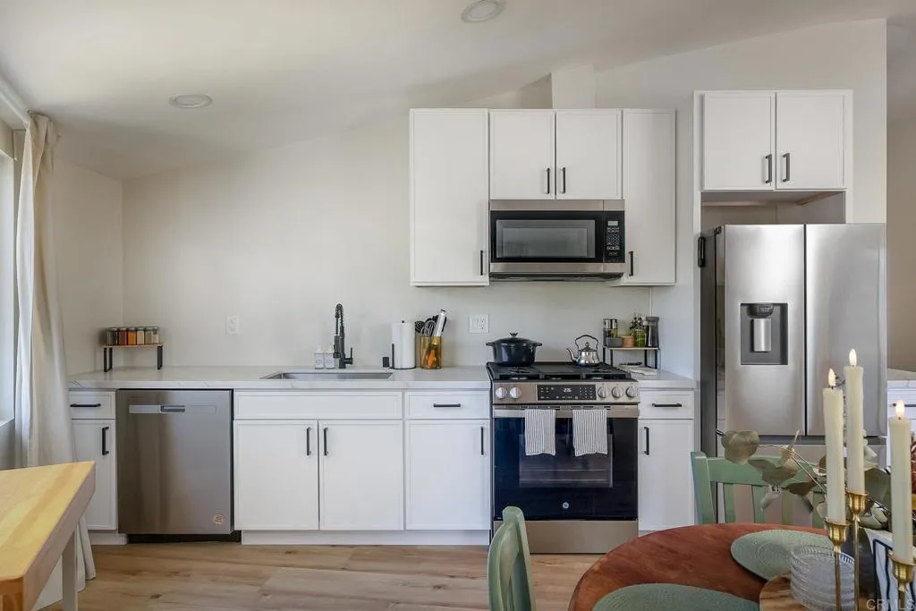 https://cdn.realtyfeed.com/cdn/127/307083450/4a33e9bd04a8b81f1a8c3fb68b460528.webp