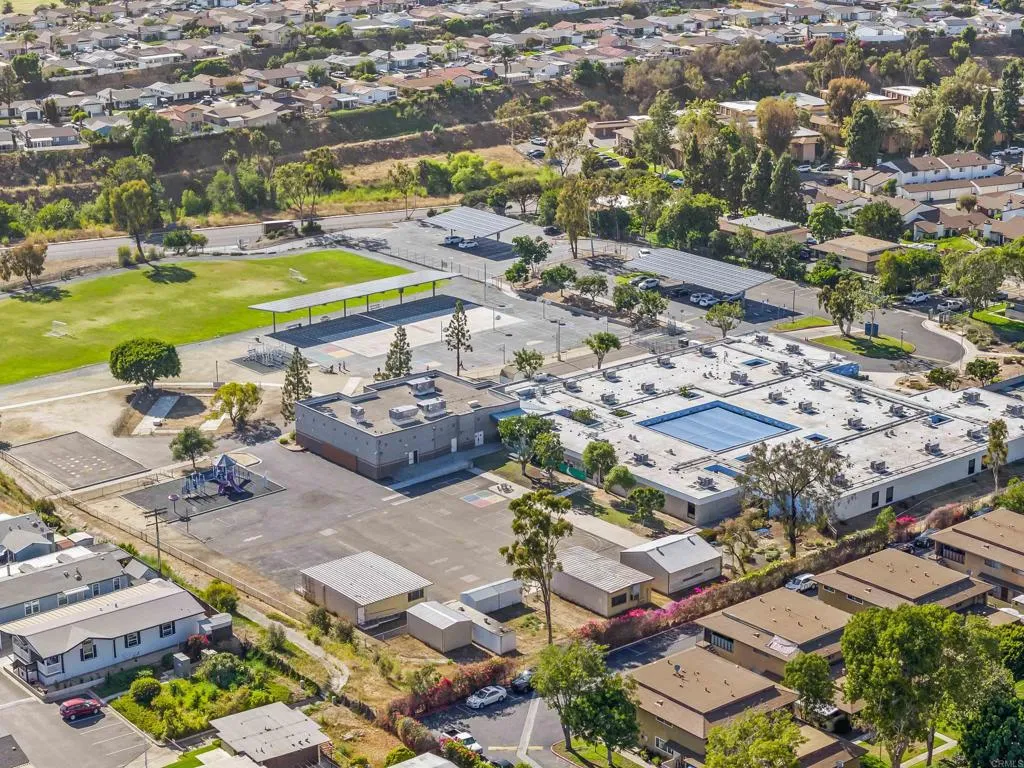 https://cdn.realtyfeed.com/cdn/127/307083536/e8e2416bfe87ff0d2a8fa95253ffe760.webp