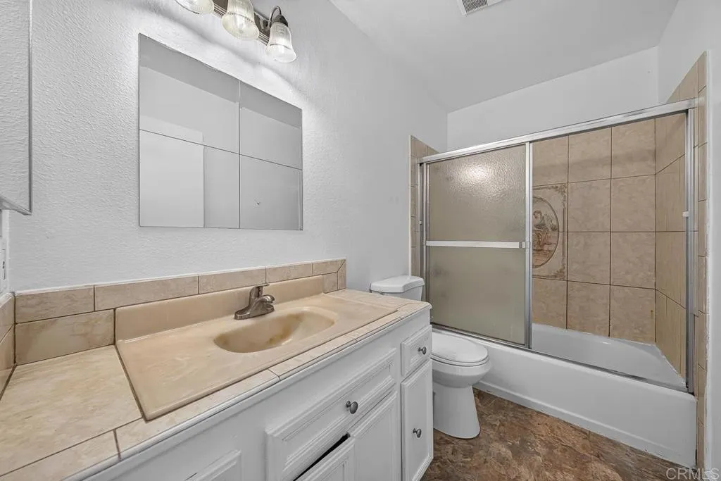 https://cdn.realtyfeed.com/cdn/127/307083537/5140ab35b0a351d44e4885c998c94172.webp