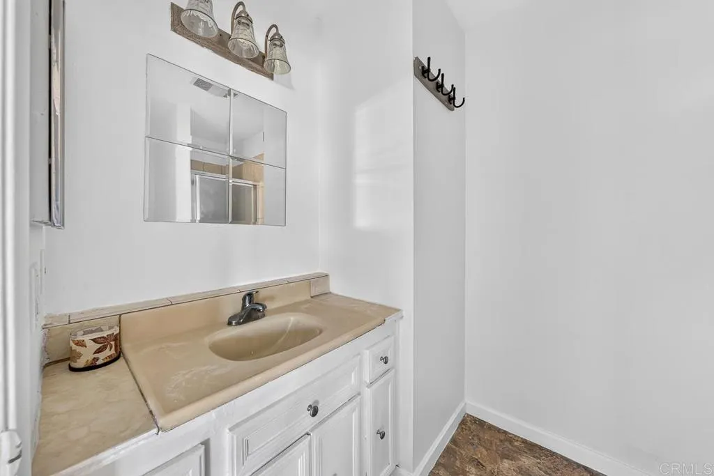 https://cdn.realtyfeed.com/cdn/127/307083537/a1d7a629f0f7d54c1f3e1b97aa420a80.webp
