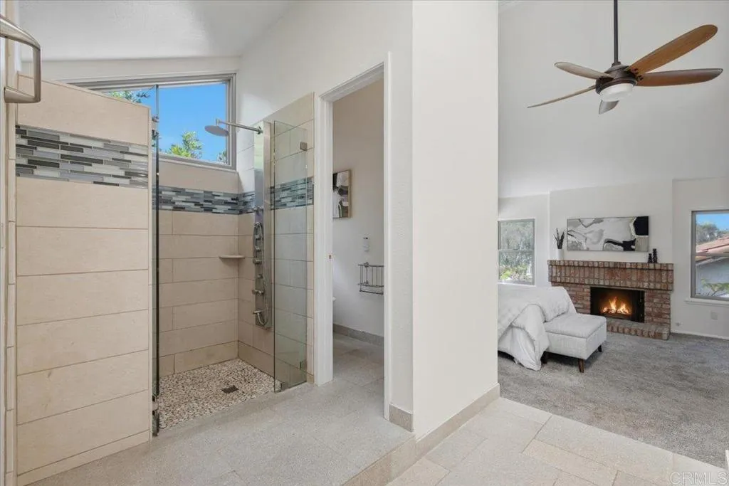 https://cdn.realtyfeed.com/cdn/127/307083604/07afddd4f76a7a456321e69233f7c613.webp