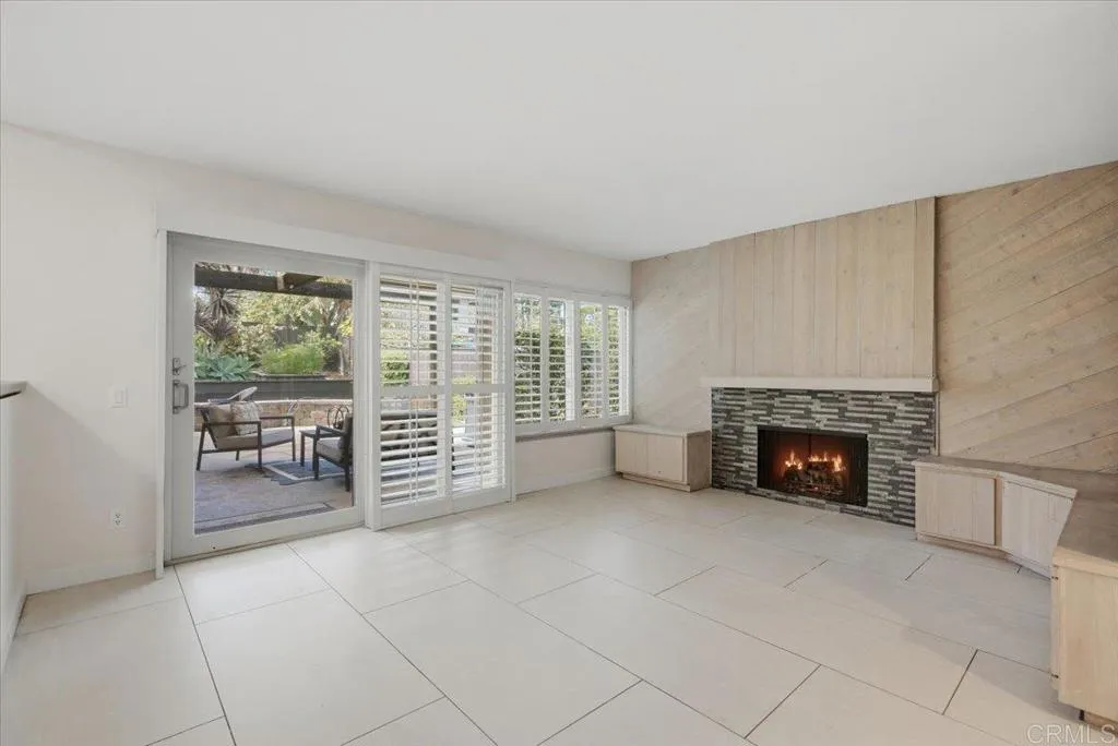 https://cdn.realtyfeed.com/cdn/127/307083604/26051bc5d07cb6f576ebcc5647eed603.webp