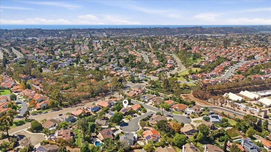 https://cdn.realtyfeed.com/cdn/127/307083604/5b67828080c104add41488a5e533f50e.webp