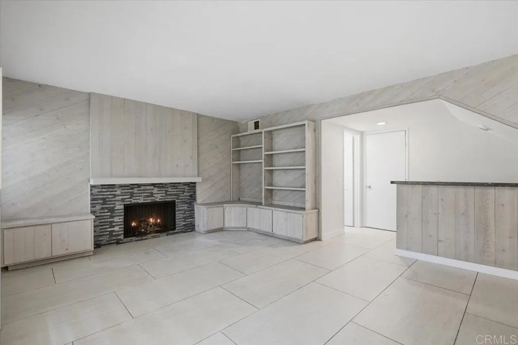 https://cdn.realtyfeed.com/cdn/127/307083604/823d082d1a7015b765b38eafb48a23bf.webp