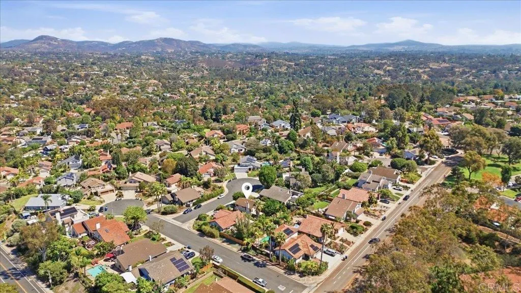 https://cdn.realtyfeed.com/cdn/127/307083604/c33430f32616aefeb5effe6dd2bb0931.webp