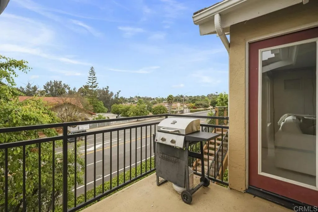 https://cdn.realtyfeed.com/cdn/127/307083631/703b8441d365448b3662c8d25e15af2d.webp