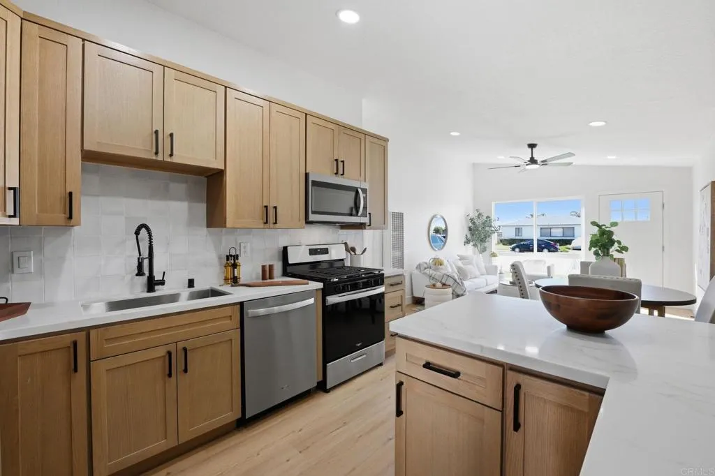 https://cdn.realtyfeed.com/cdn/127/307083686/06a03c4444ec66e725555e5acdcbca1c.webp