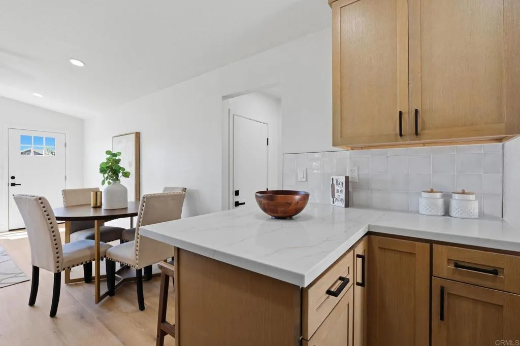 https://cdn.realtyfeed.com/cdn/127/307083686/4ad4e87addbdb10175307e0e299639ae.webp