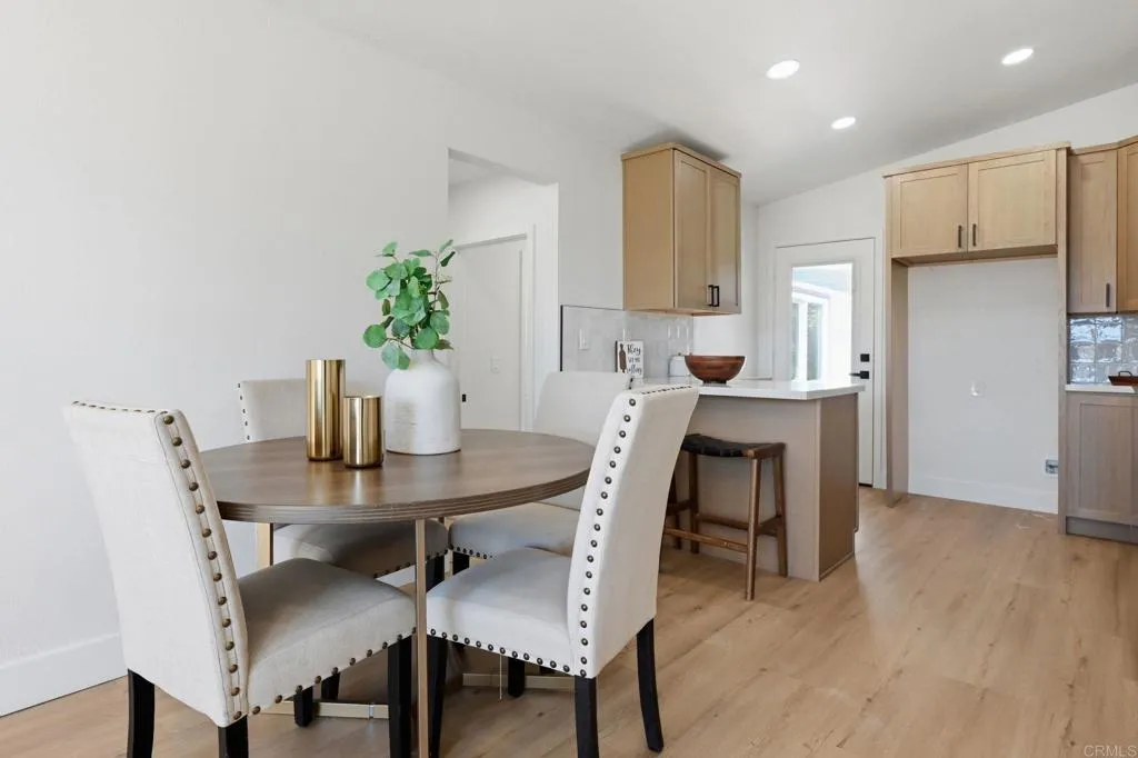 https://cdn.realtyfeed.com/cdn/127/307083686/a20e7cc79e037b57b34439462020d8f7.webp
