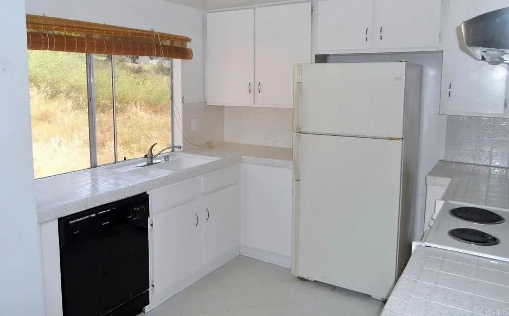 2352 Altisma Way Unit 16, Carlsbad, CA 92009 - Photo 4 of 9, Carlsbad, CA