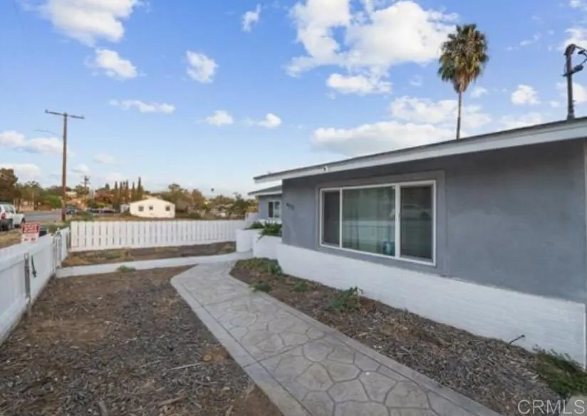 https://cdn.realtyfeed.com/cdn/127/307083752/17e4b9db8ab2ec01d0cc0c63cec61aef.webp