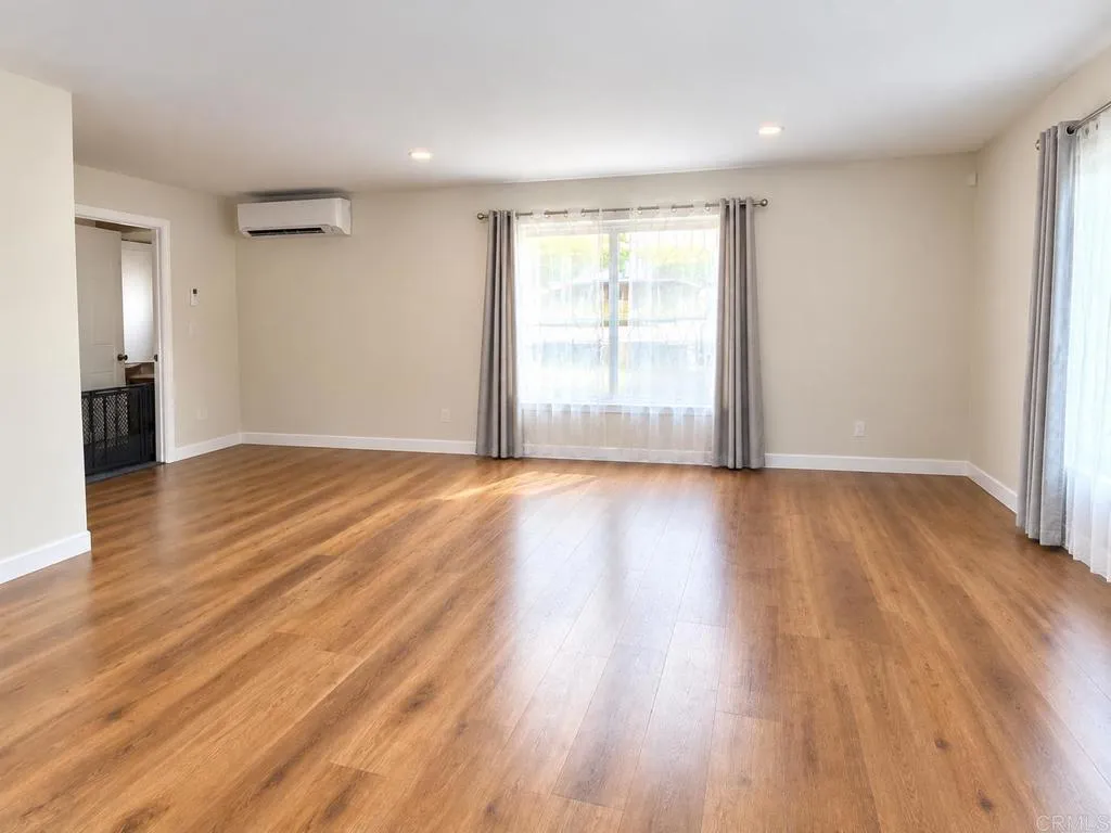 https://cdn.realtyfeed.com/cdn/127/307083752/424460f6ec1821cee74867cb7453e601.webp