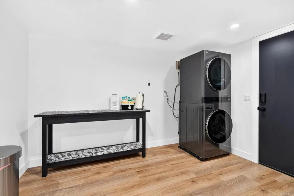 https://cdn.realtyfeed.com/cdn/127/307083779/1bbba90f84bf225c48de7a4f3608f1f9.webp