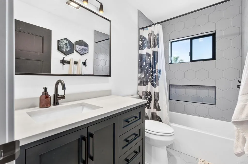 https://cdn.realtyfeed.com/cdn/127/307083779/21fa3054ab3fb7cdbfa05475e91b02a5.webp