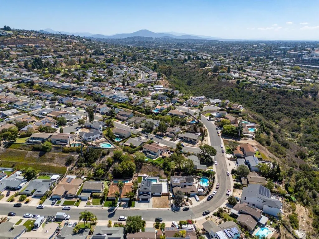 https://cdn.realtyfeed.com/cdn/127/307083779/3c717aa5b08983fe647985a3637b6893.webp
