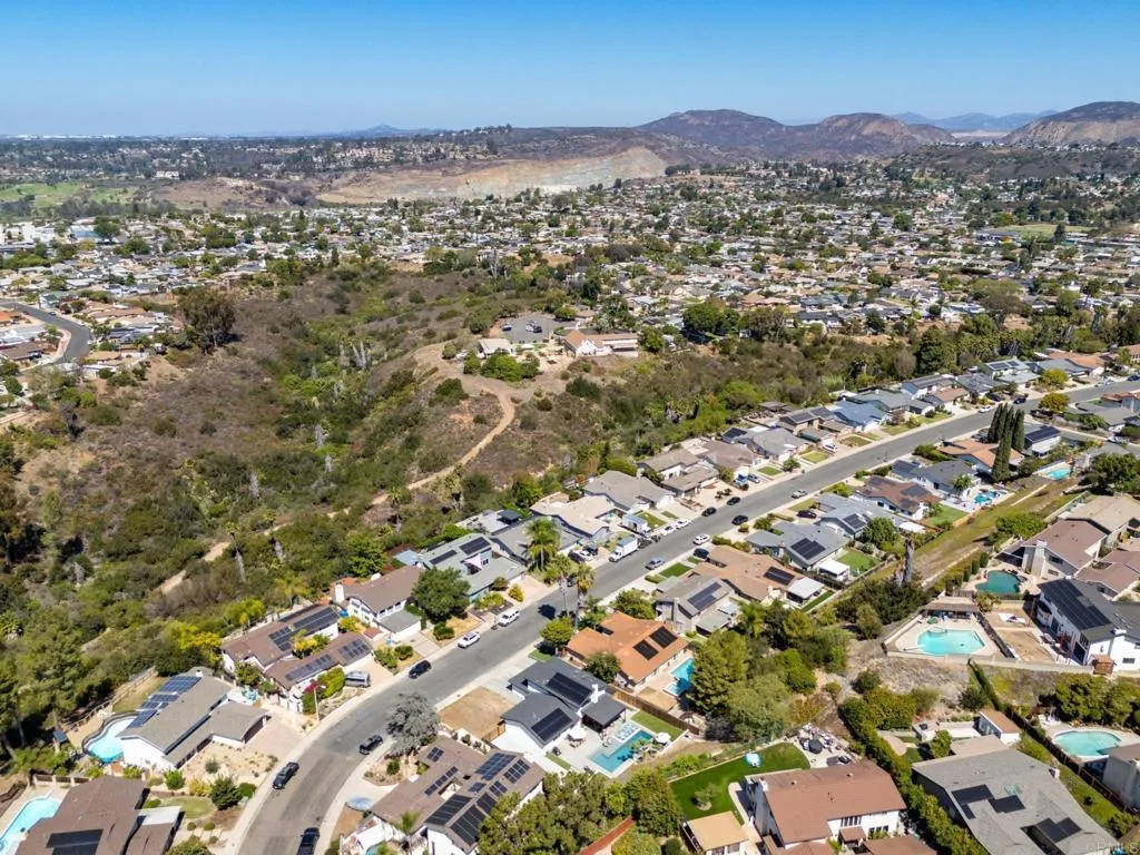 https://cdn.realtyfeed.com/cdn/127/307083779/c3eb25c5247630bfd0a0f52e1c50330f.webp
