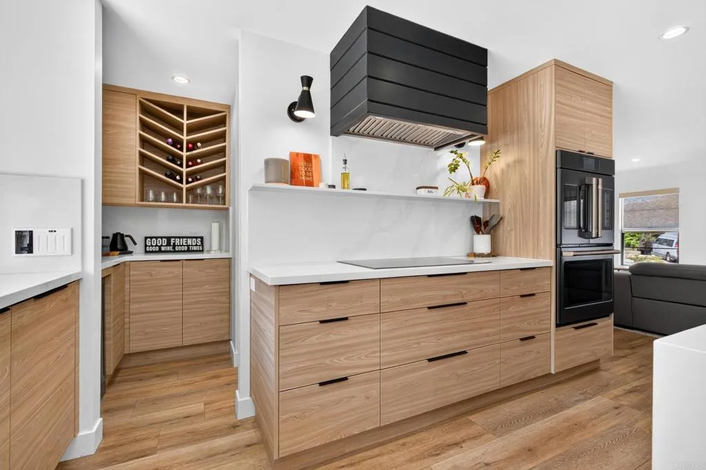 https://cdn.realtyfeed.com/cdn/127/307083779/c3f2aaa3707ff9b1c993bcc5cf0c4d1a.webp