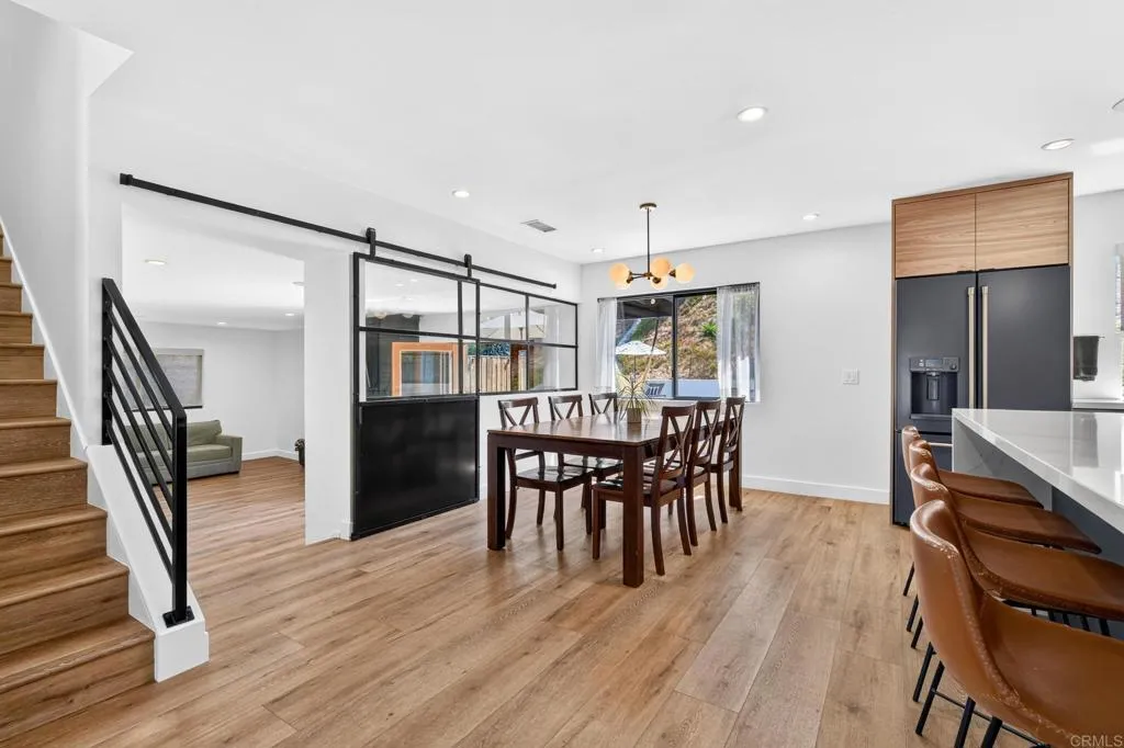 https://cdn.realtyfeed.com/cdn/127/307083779/d0d6aaaa42076af14cd218831bf610f6.webp