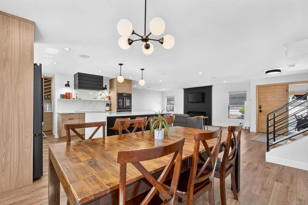 https://cdn.realtyfeed.com/cdn/127/307083779/da4955af34c099ea23ba82128d86c637.webp