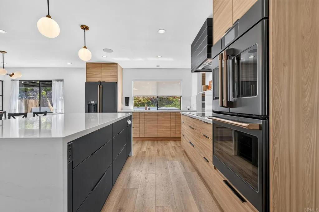 https://cdn.realtyfeed.com/cdn/127/307083779/dd2b59c44e32a297c450d8f7ba8380d3.webp