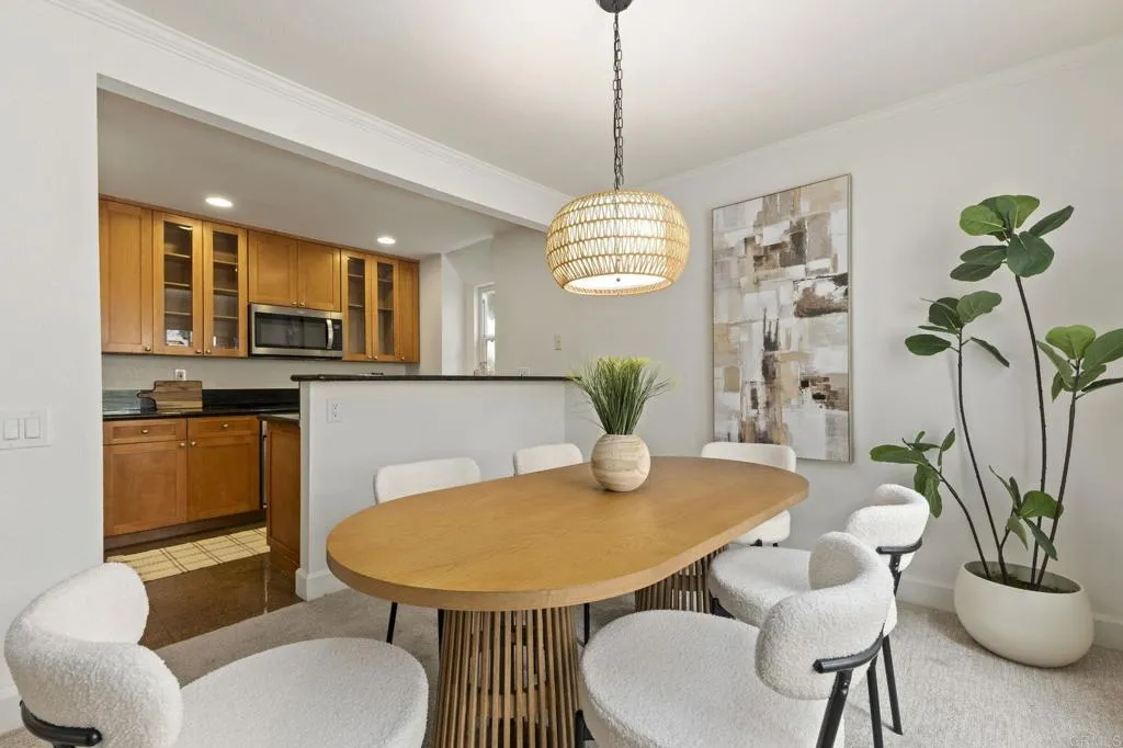 https://cdn.realtyfeed.com/cdn/127/307083803/2b46866e12685a06f2a46892fe6f2f95.webp