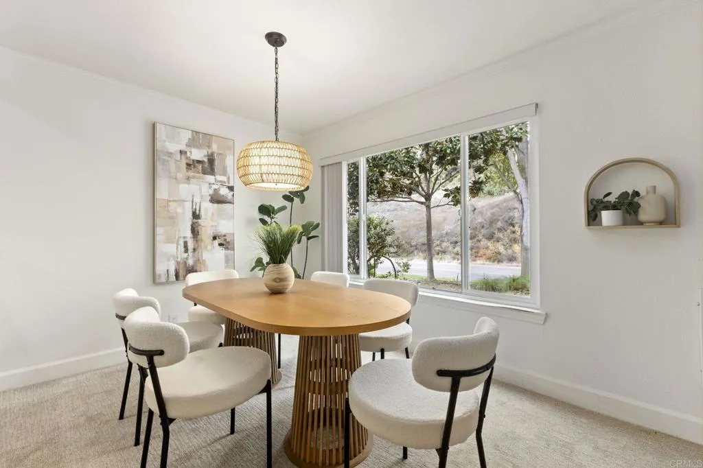 https://cdn.realtyfeed.com/cdn/127/307083803/7cb4bd34ccaf869ba61f056257de4dd4.webp