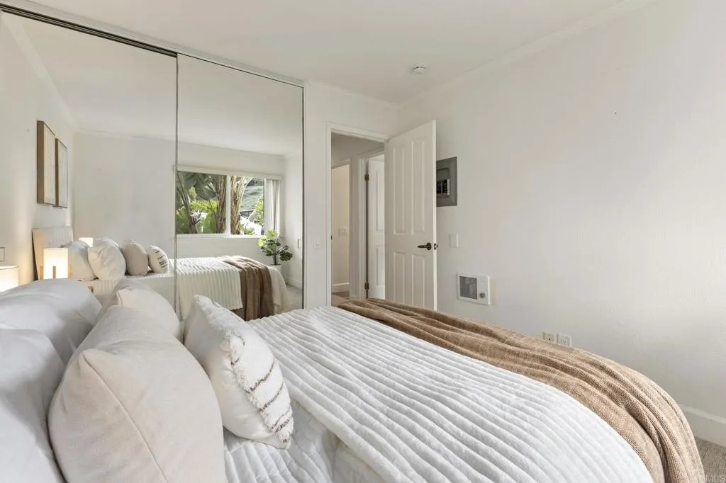 https://cdn.realtyfeed.com/cdn/127/307083803/d4ab50c976416bf869c15f53edf8046d.webp