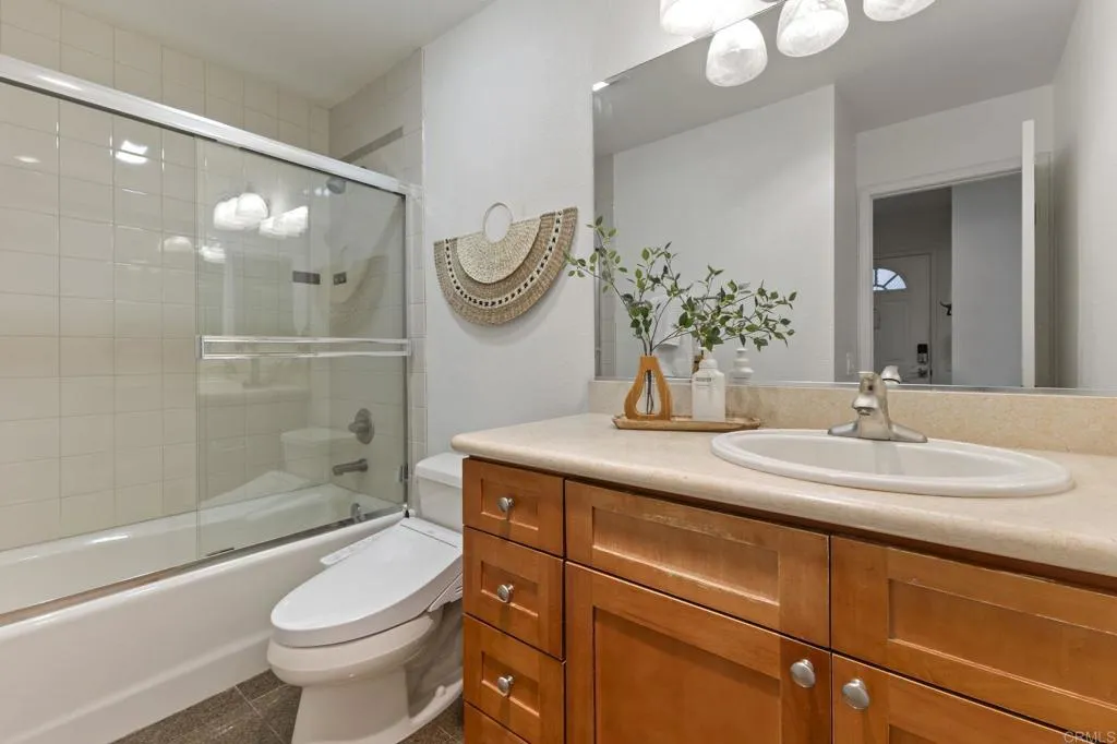 https://cdn.realtyfeed.com/cdn/127/307083803/eb5ee02701fbd5cb94d2c58d46653a65.webp