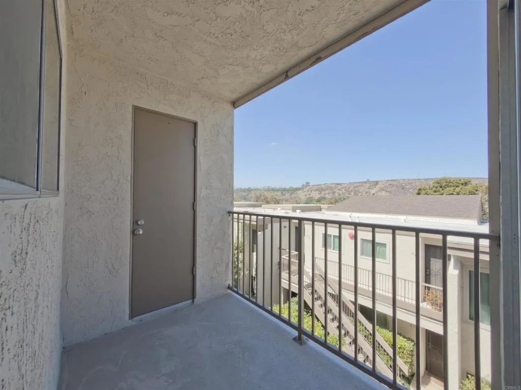 https://cdn.realtyfeed.com/cdn/127/307083822/790cba702bb0b0a42b753cdbba3cc865.webp