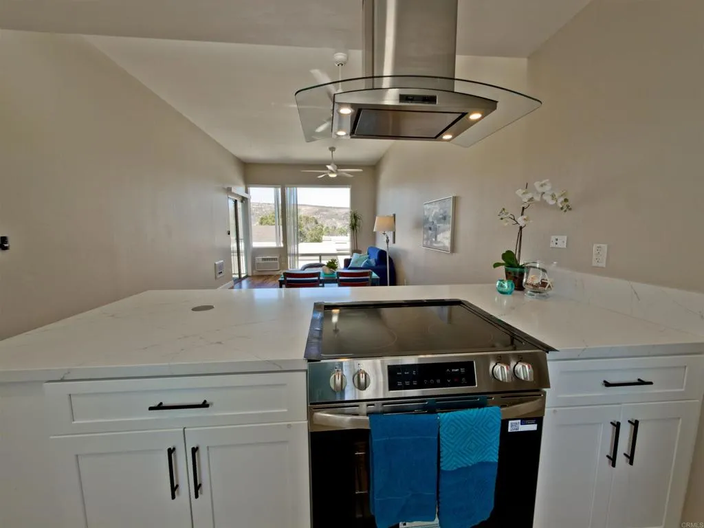 https://cdn.realtyfeed.com/cdn/127/307083822/7fc86a2d9fb59cd5c326bfe9a658bf51.webp