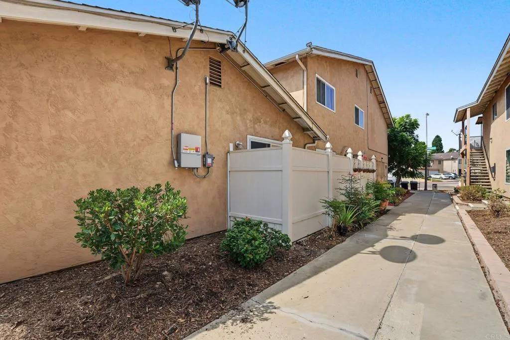 https://cdn.realtyfeed.com/cdn/127/307083847/1e51b1789497f4e00de683bbafae59e7.webp