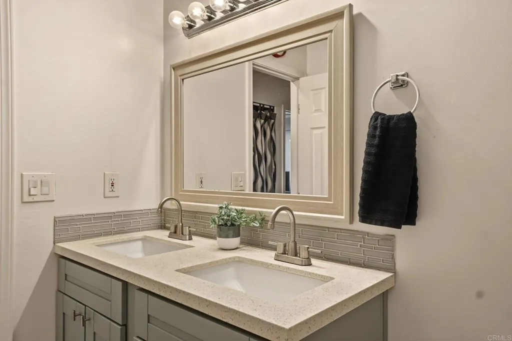 https://cdn.realtyfeed.com/cdn/127/307083847/42dcc4257b7f63f498c2334dab4de621.webp