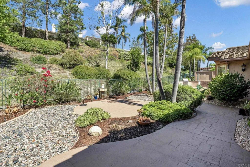 https://cdn.realtyfeed.com/cdn/127/307083869/660abd21abc21f0554f806d6241f85a3.webp