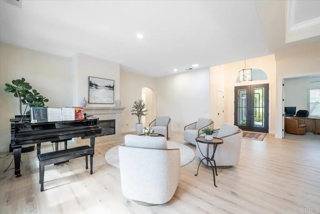 https://cdn.realtyfeed.com/cdn/127/307083902/82b21fc11bb03f3f008726e44f82d48c.webp