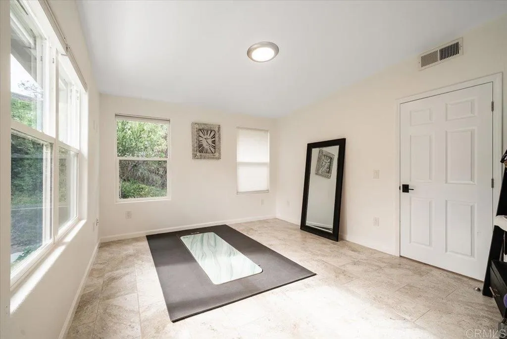 https://cdn.realtyfeed.com/cdn/127/307083902/8ba3d9610e53a8fb7aa24c584e46df2c.webp