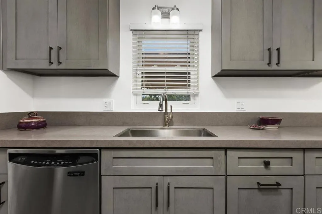 https://cdn.realtyfeed.com/cdn/127/307083904/271235eb1fba8fad40476b1944183f66.webp