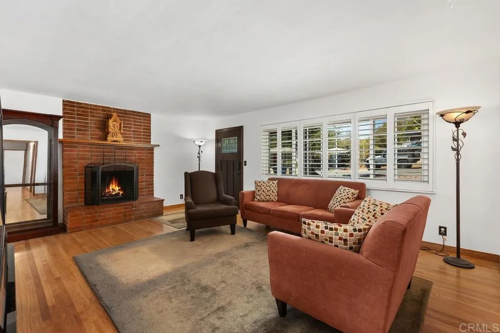 https://cdn.realtyfeed.com/cdn/127/307083904/c4258b52a24ae813e291189289b5cab0.webp