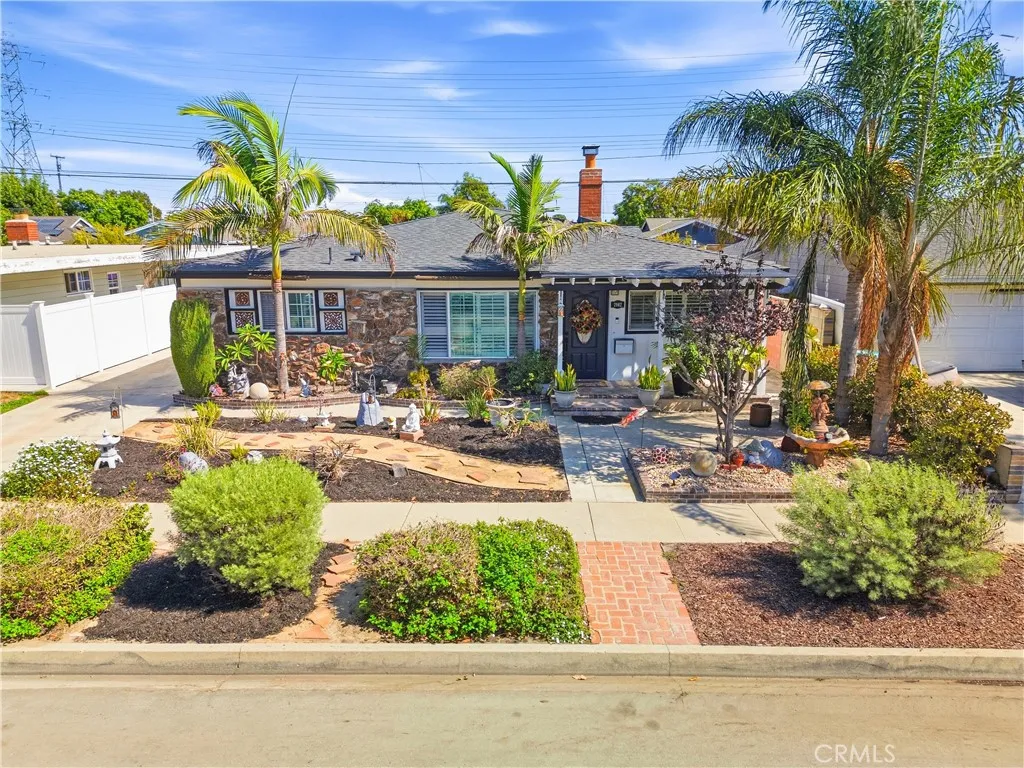 2102 Pattiz Avenue